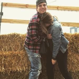 Meet your Posher, Zachary